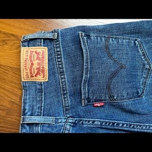 Levi’s 721 high rise skinny jeans, size 27, ankle length